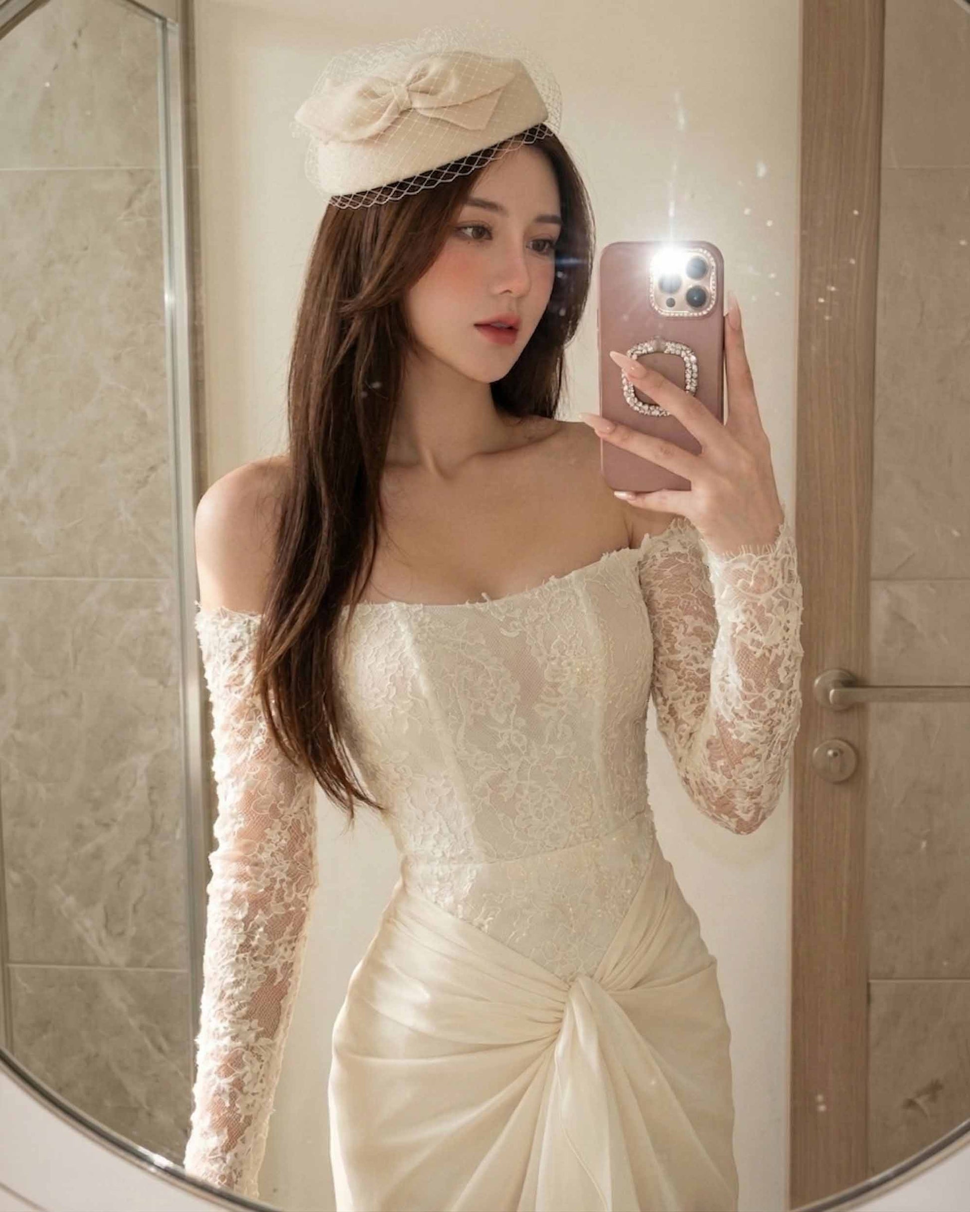 Ivory - LOVELYN