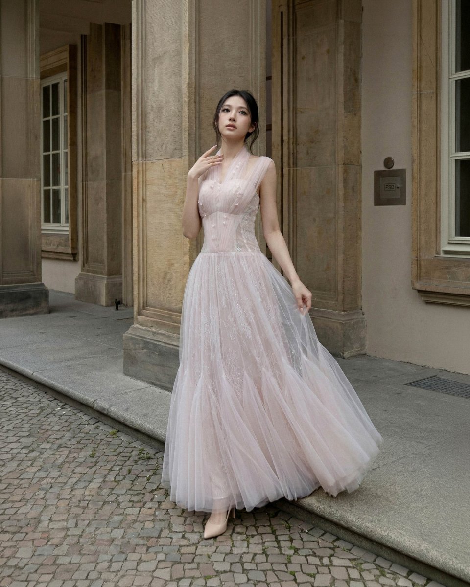 Rose Whisper - LOVELYN