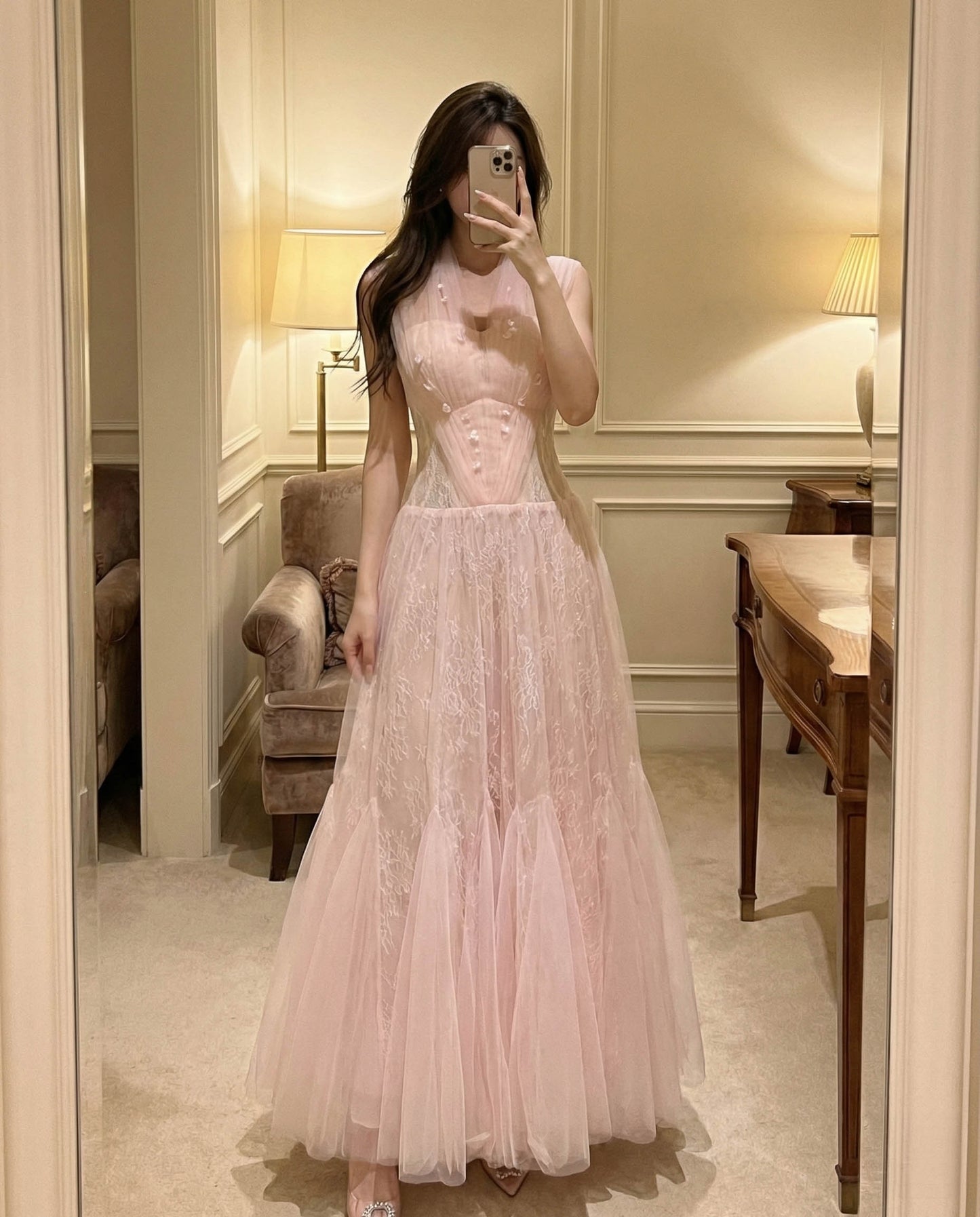 Rose Whisper - LOVELYN
